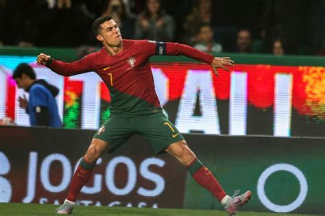 Ronaldo sets record for most appearances, Portugal wins